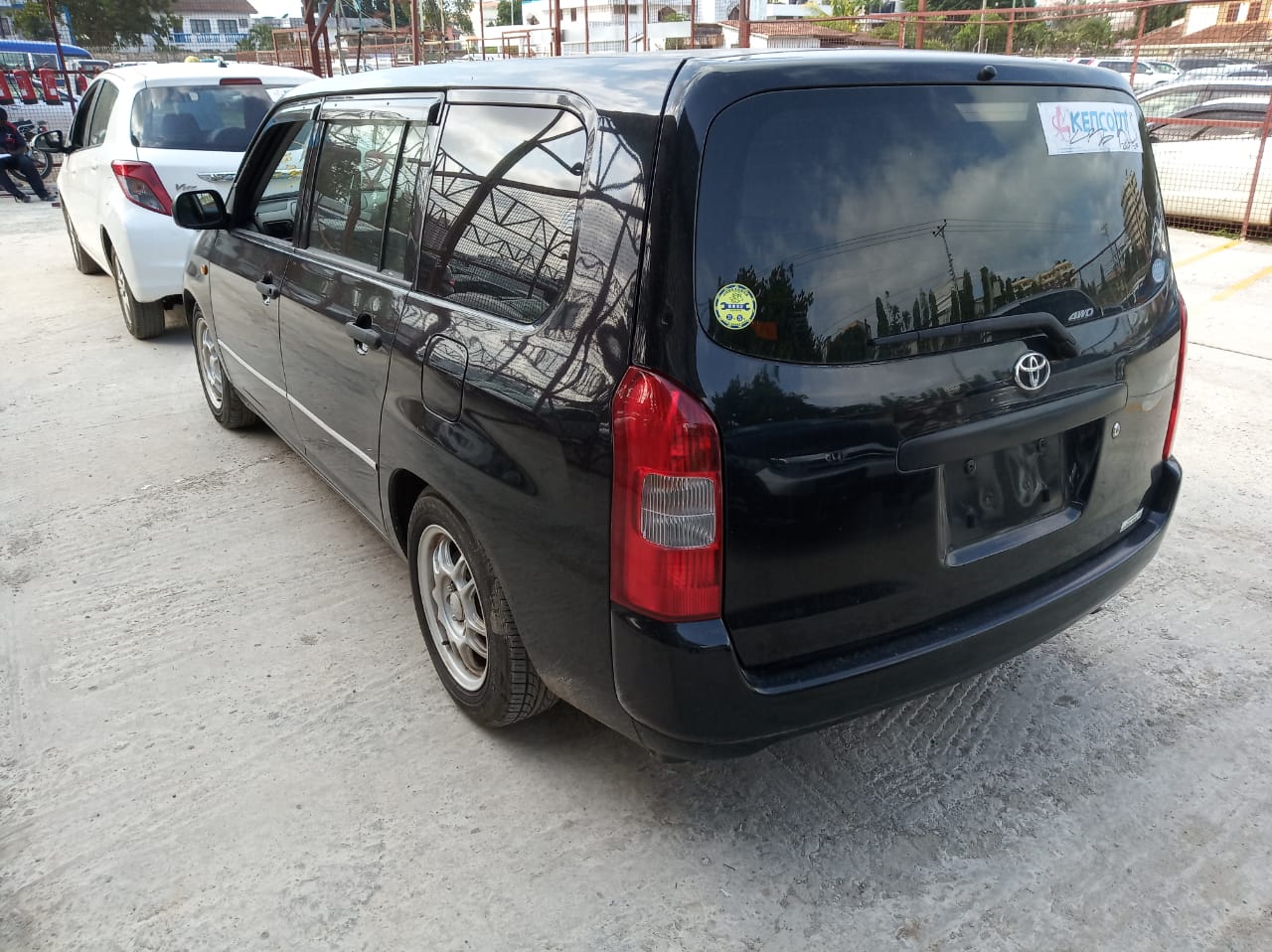 Чехлы toyota probox